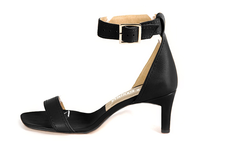 Satin black women's closed back sandals, with a strap around the ankle. Square toe. Medium comma heels. Profile view - Florence KOOIJMAN